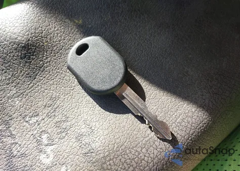 2000 Ford Windstar Lx from USA, damaged, VIN 2FMZA5141YBB64673